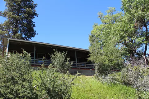 427 Sutherland, Springville, CA 93265