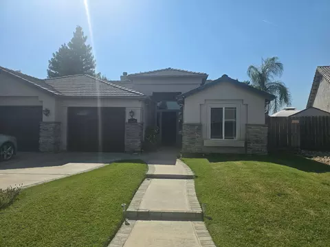 1239 Linda Way, Porterville, CA 93257
