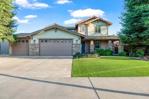 6301 W Oriole Ave, Visalia, CA 93291
