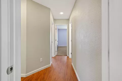 Entry Way - 4036 E Harvard Ave, Visalia, CA 93292 photo 4 of 4