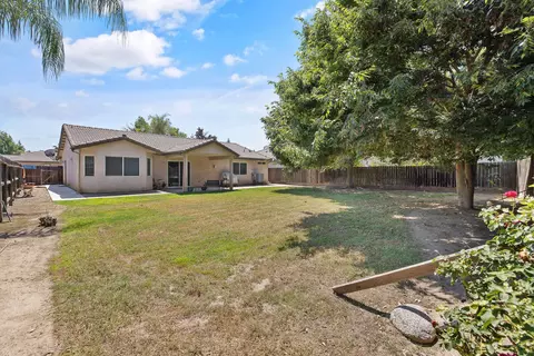 Exterior - 4036 E Harvard Ave, Visalia, CA 93292 photo 6 of 7