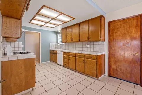 Kitchen - 883 Clover Ln, Hanford, CA 93230 photo 1 of 3