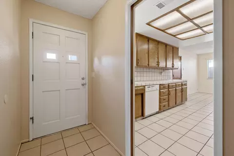 Entry Way - 883 Clover Ln, Hanford, CA 93230 photo 1 of 4