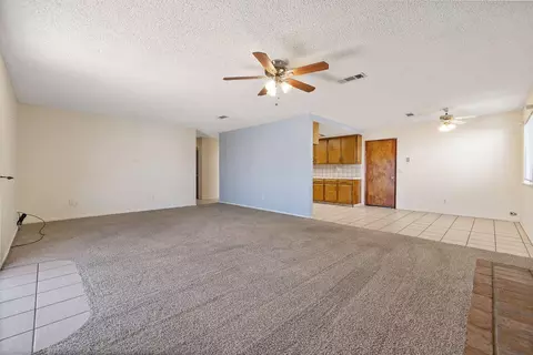 Living - 883 Clover Ln, Hanford, CA 93230 photo 3 of 4