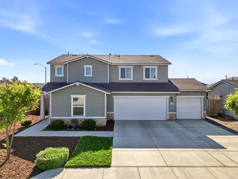 401 River St, Tulare, CA 93274