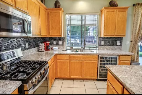 2954 W Delta Ave, Visalia, CA 93291