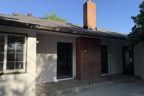 18 N Byron Dr, Lemoore, CA 93245