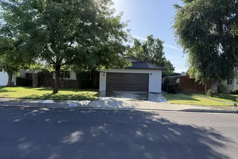 18 N Byron Dr, Lemoore, CA 93245