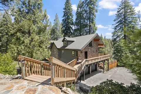39928 Yellow Lupin Ln, Shaver Lake, CA 93664