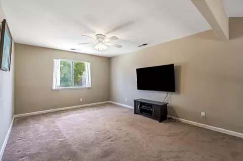 Other - 717 E Spring Ln, Lemoore, CA 93245 photo 4 of 6