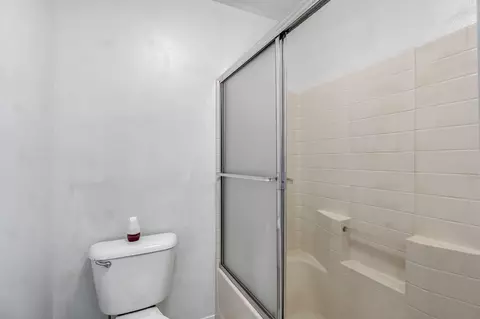 Bath - 717 E Spring Ln, Lemoore, CA 93245 photo 2 of 3