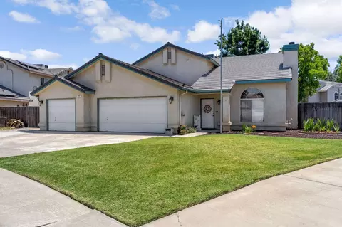 717 E Spring Ln, Lemoore, CA 93245
