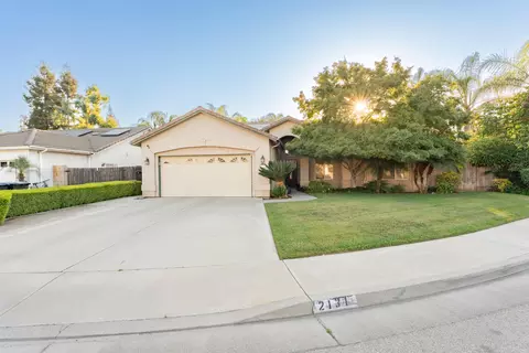 2131 N Terrace Ct, Visalia, CA 93291