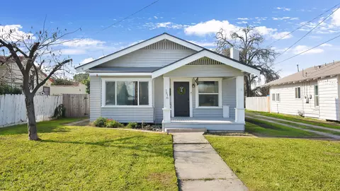 1318 N Redington St, Hanford, CA 93230