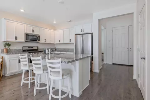 3201 E Harter Ave, Visalia, CA 93292 photo 9