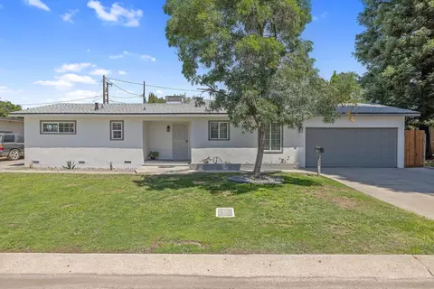 622 W Howard Ave, Visalia, CA 93277