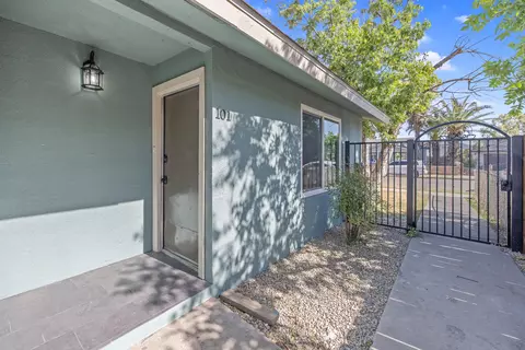 2251 E Clay Ave, Fresno, CA 93701