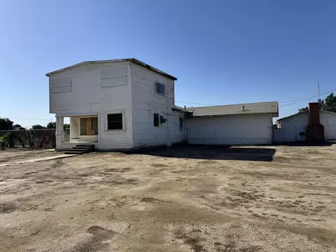 633 W Westfield Ave, Porterville, CA 93257