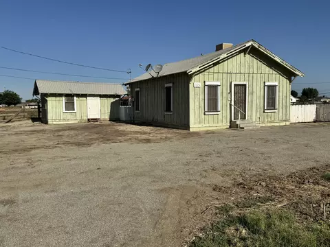 1109 N Jaye St, Porterville, CA 93257