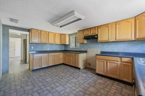 Kitchen - 18309 Java Ave, Lemoore, CA 93245 photo 3 of 3