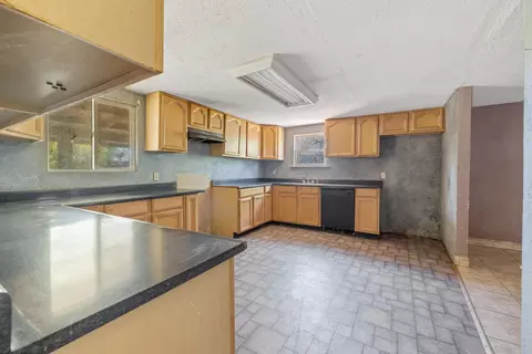 Kitchen - 18309 Java Ave, Lemoore, CA 93245 photo 2 of 3