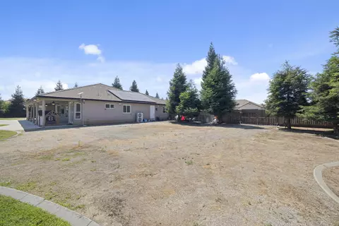 Exterior - 2208 W Benton Ct, Exeter, CA 93221 photo 15 of 23