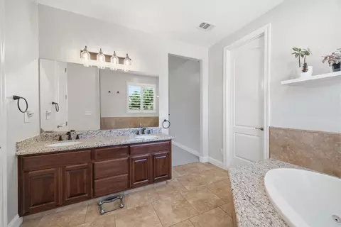 Entry Way - 2208 W Benton Ct, Exeter, CA 93221 photo 9 of 9