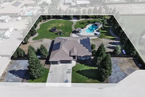 View/Area - 2208 W Benton Ct, Exeter, CA 93221 photo 2 of 9