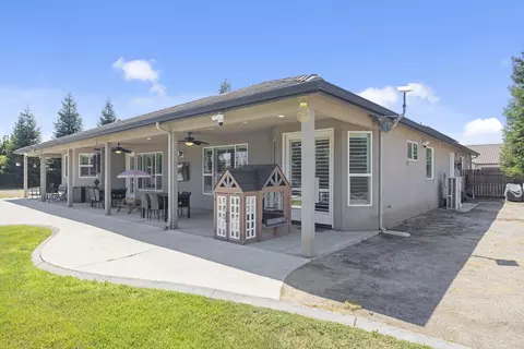 Exterior - 2208 W Benton Ct, Exeter, CA 93221 photo 9 of 23