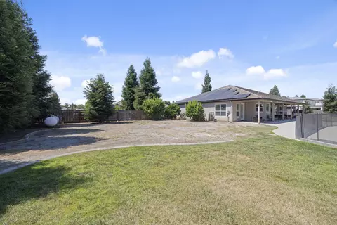 Exterior - 2208 W Benton Ct, Exeter, CA 93221 photo 20 of 23