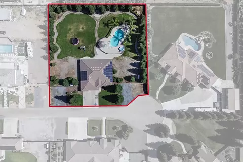 View/Area - 2208 W Benton Ct, Exeter, CA 93221 photo 8 of 9