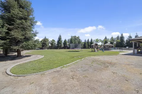 Exterior - 2208 W Benton Ct, Exeter, CA 93221 photo 16 of 23