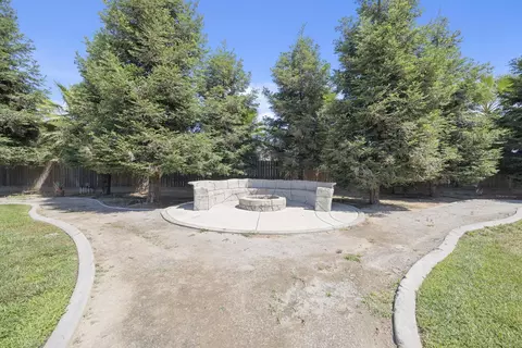 Exterior - 2208 W Benton Ct, Exeter, CA 93221 photo 18 of 23
