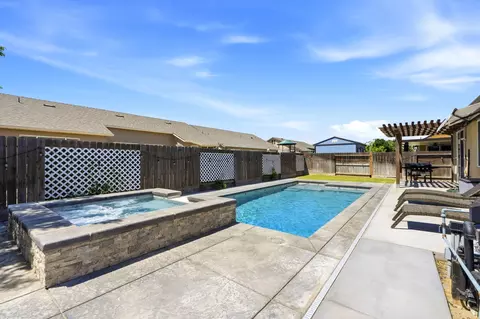 Exterior - 1383 E Donnybrook Pl, Hanford, CA 93230 photo 13 of 13