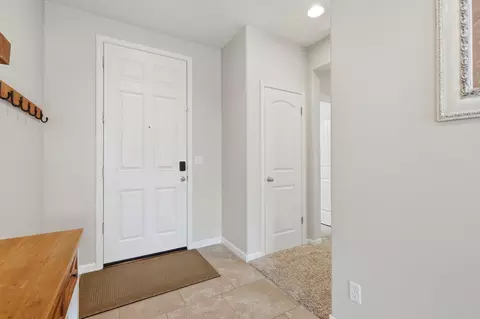 Entry Way - 1383 E Donnybrook Pl, Hanford, CA 93230 photo 2 of 3