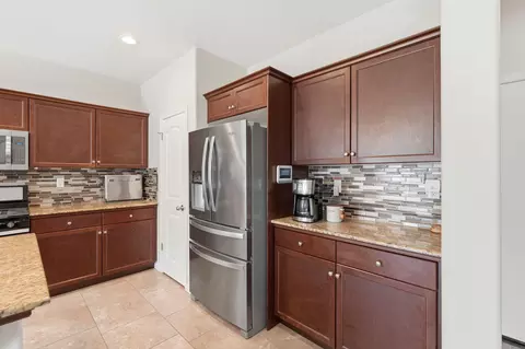 Kitchen - 1383 E Donnybrook Pl, Hanford, CA 93230 photo 5 of 5