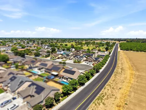 View/Area - 1383 E Donnybrook Pl, Hanford, CA 93230 photo 2 of 3