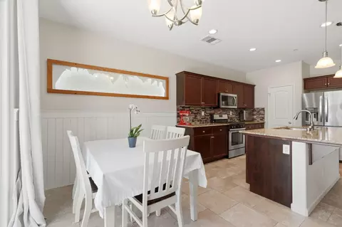 Dining - 1383 E Donnybrook Pl, Hanford, CA 93230 photo 2 of 3