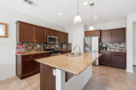 Kitchen - 1383 E Donnybrook Pl, Hanford, CA 93230 photo 1 of 5