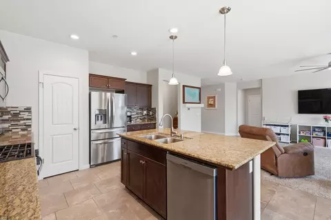 Kitchen - 1383 E Donnybrook Pl, Hanford, CA 93230 photo 2 of 5