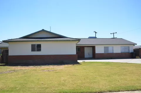 339 W Spring Ln, Lemoore, CA 93245