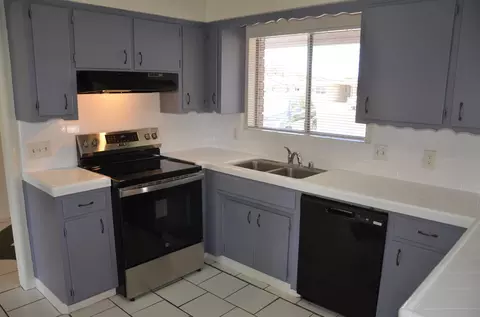 Kitchen - 339 W Spring Ln, Lemoore, CA 93245 photo 2 of 4