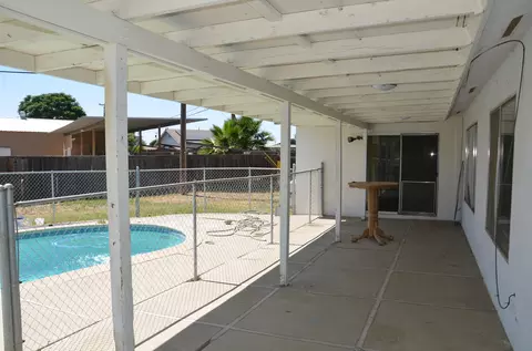 Exterior - 339 W Spring Ln, Lemoore, CA 93245 photo 2 of 7