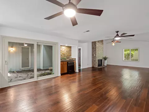 Living - 1872 Cougar Ln, Clovis, CA 93611 photo 3 of 3