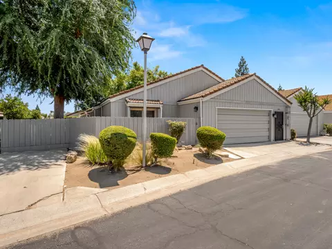 Exterior - 1872 Cougar Ln, Clovis, CA 93611 photo 2 of 9