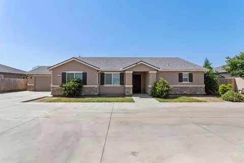 733 W Perez Ave, Visalia, CA 93291