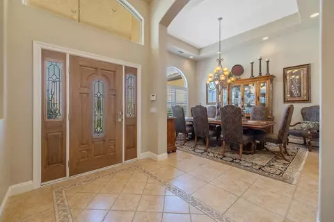 Entry Way - 760 Saint James Ct, Exeter, CA 93221 photo 9 of 16