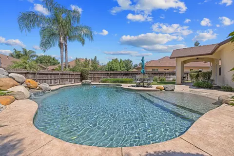 Exterior - 760 Saint James Ct, Exeter, CA 93221 photo 10 of 18