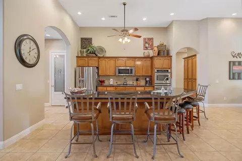 Kitchen - 760 Saint James Ct, Exeter, CA 93221 photo 2 of 4