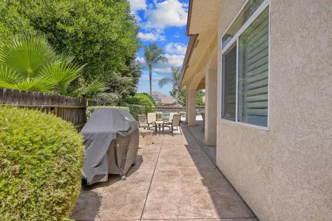 Exterior - 760 Saint James Ct, Exeter, CA 93221 photo 4 of 18